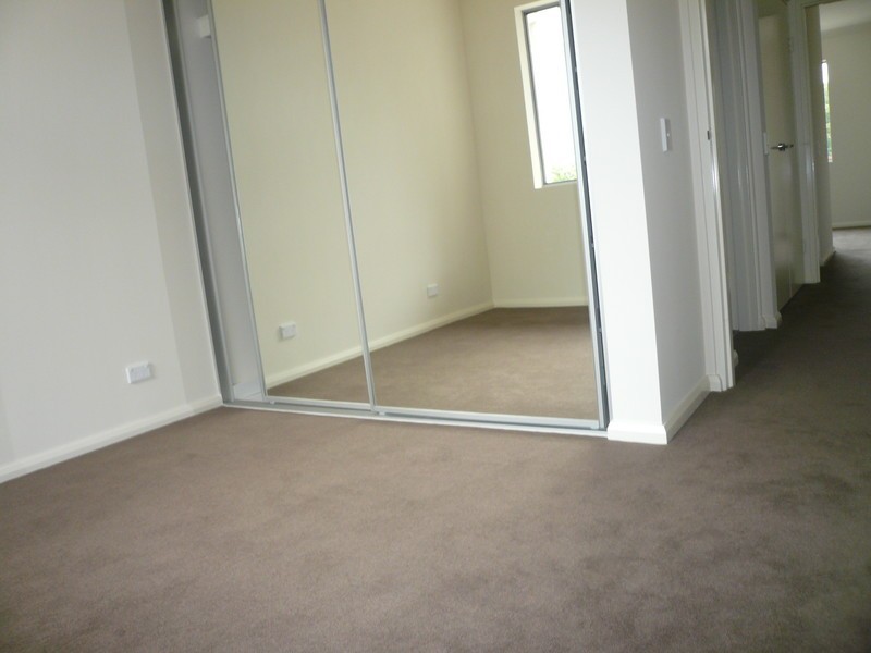 2/1-11 Lydbrook Street, Westmead NSW 2145